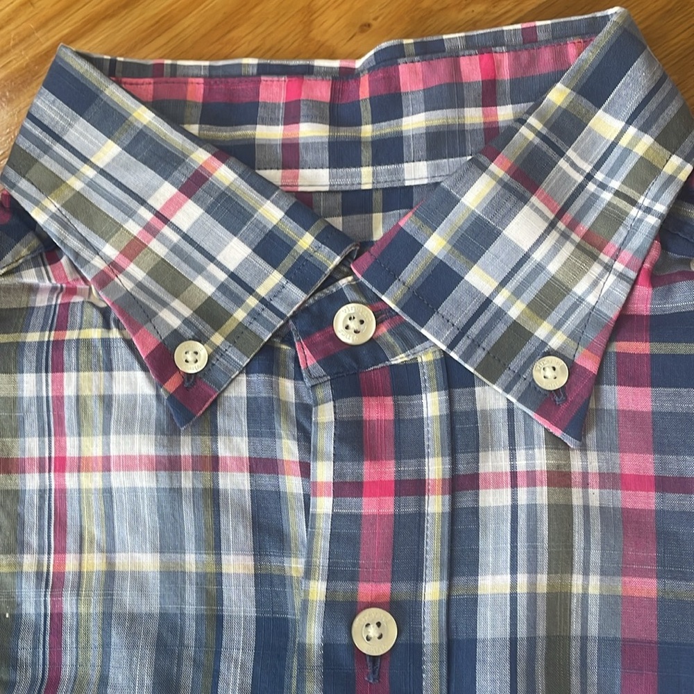 NWOT Vineyard Vines Men’s classic fit dress shirt - Size S - Picture 4 of 5